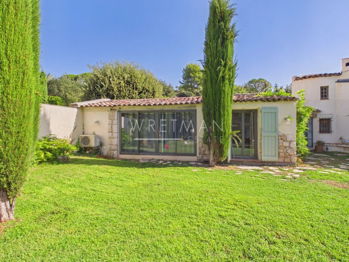 Villa La Colle-sur-Loup – Pool house dans le jardin
